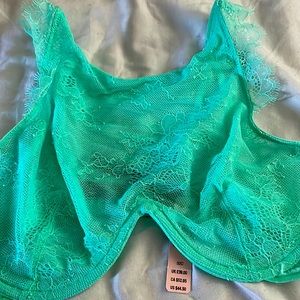 VS bralette Mint green NWT 32C